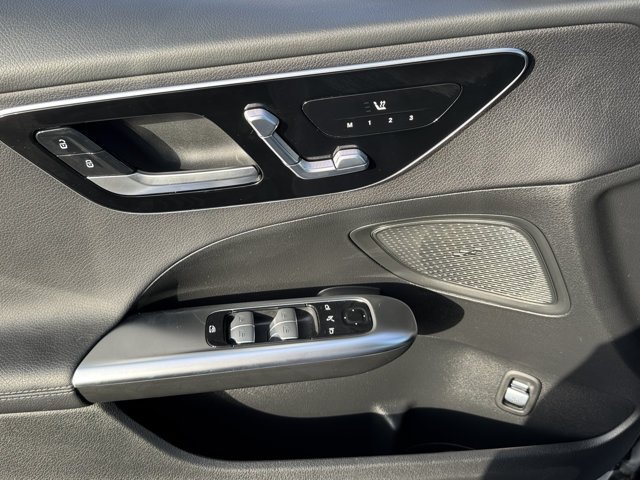 Used 2025 Mercedes-Benz C 300 Sedan image 19