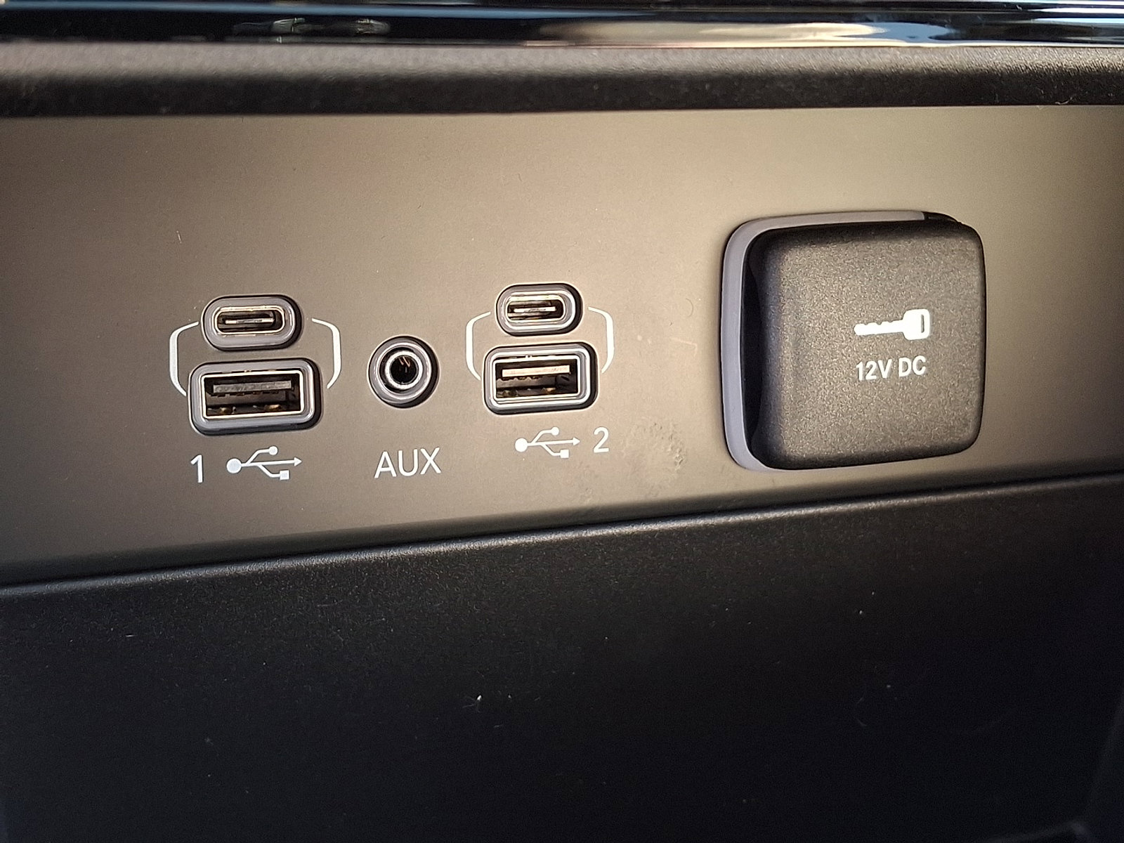 Certified 2025 Jeep Grand Cherokee L Limited w/ Trailer Tow Package image 25