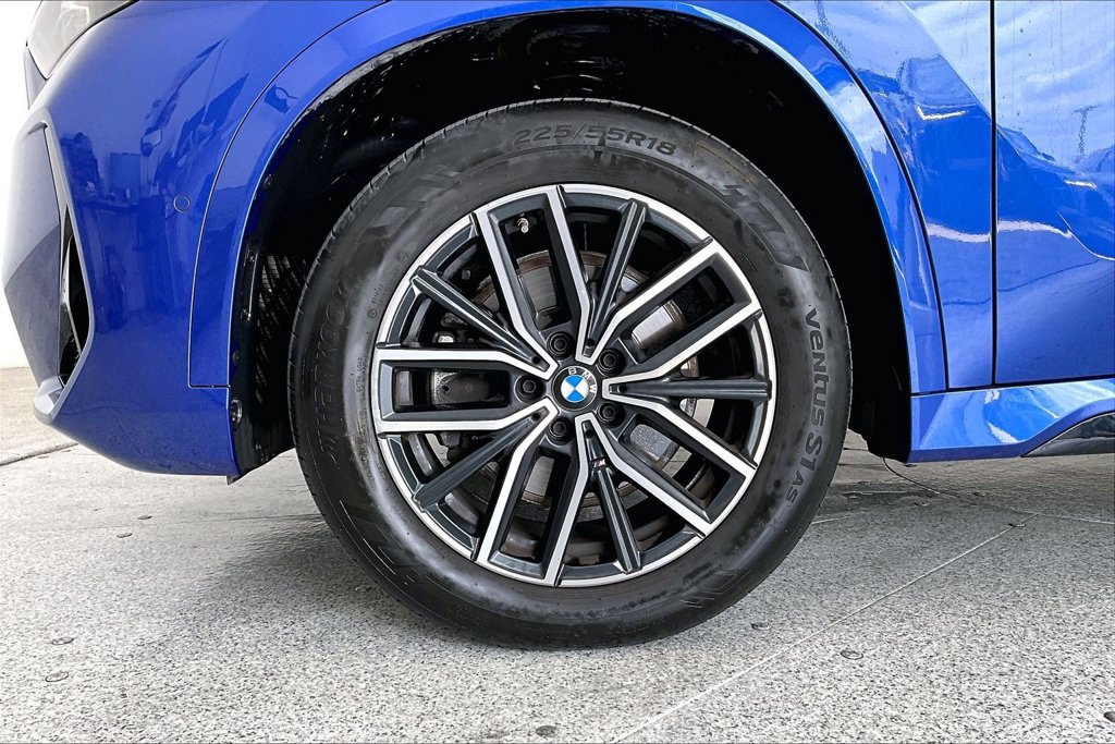 Used 2025 BMW X1 xDrive28i AWD/4WD image 11