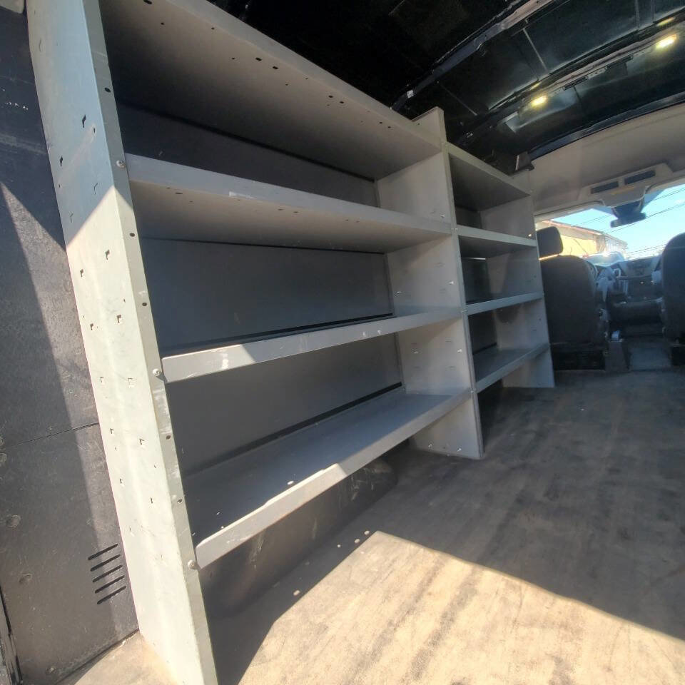 Used 2017 Ford Transit 250 148 Medium Roof RWD image 29