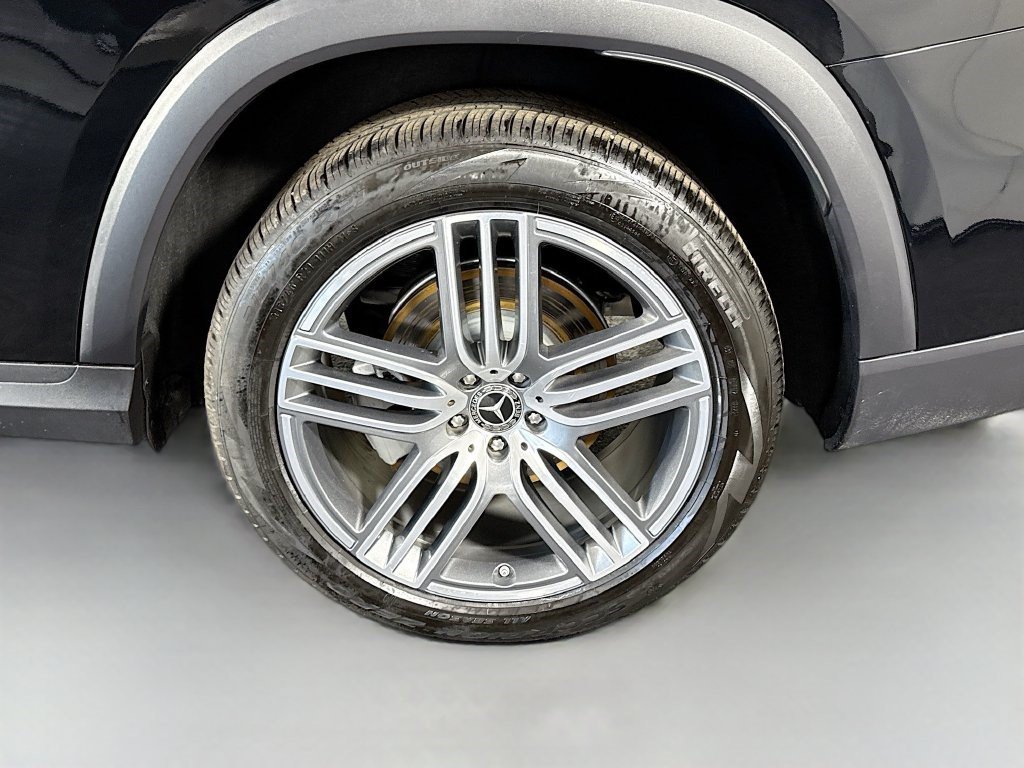 Used 2025 Mercedes-Benz GLS 450 4MATIC image 36