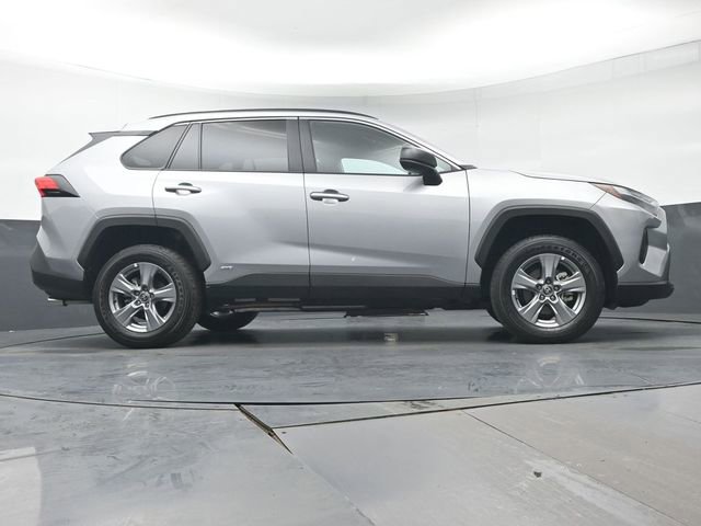 Certified 2025 Toyota RAV4 LE AWD/4WD image 30
