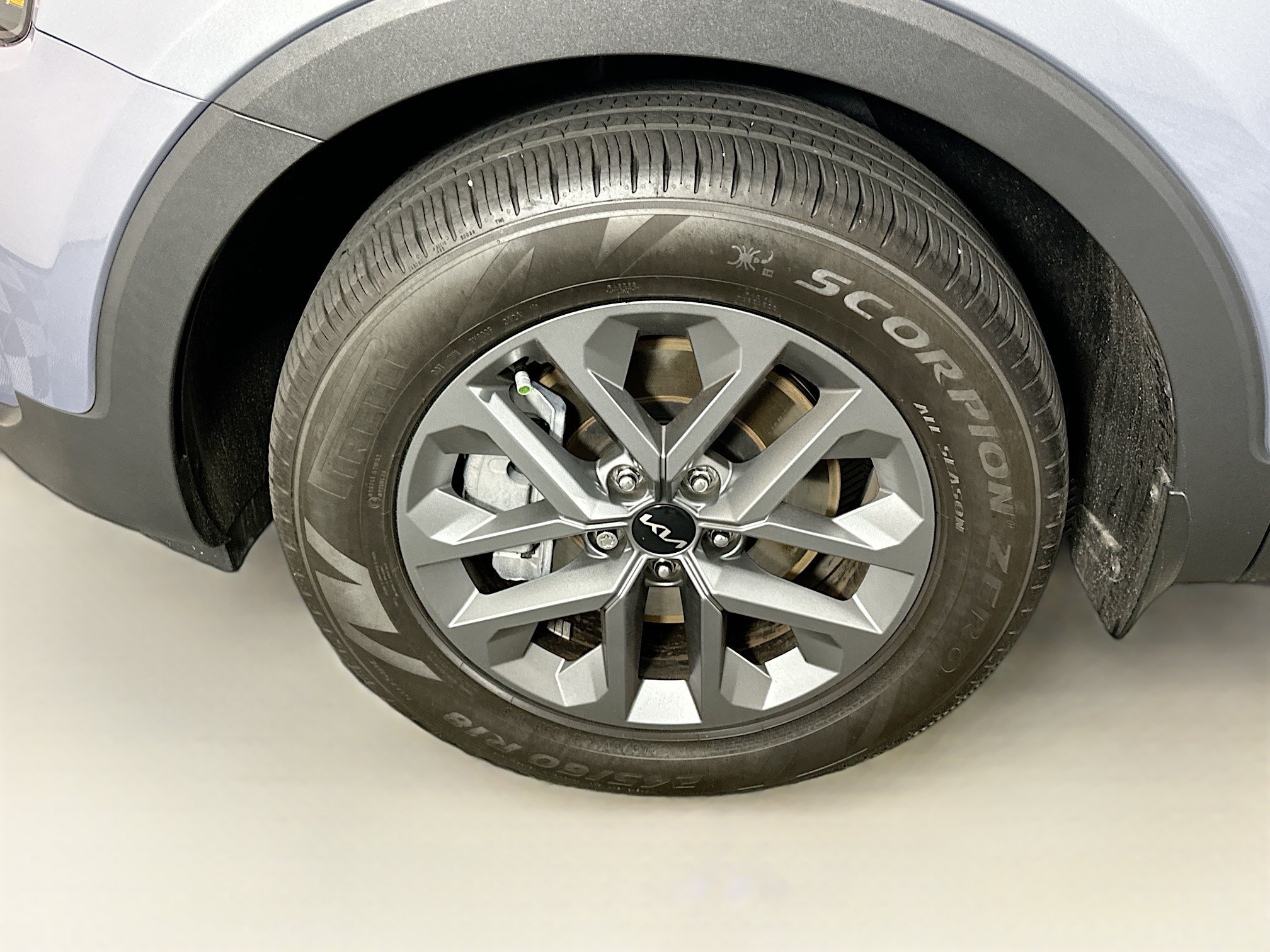 Used 2025 Kia Telluride LX FWD image 11