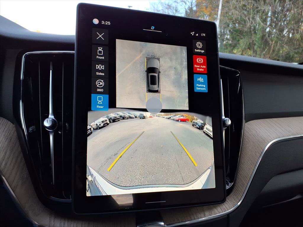 New 2026 Volvo XC60 B5 Plus w/ Protection Package Premier image 18