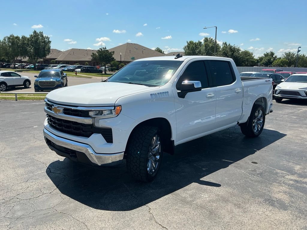 Used 2024 Chevrolet Silverado 1500 LT AWD/4WD image 13