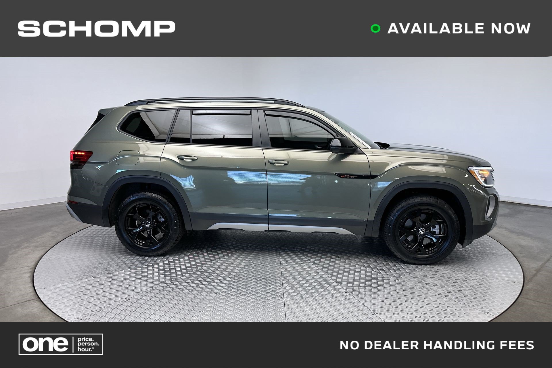 Used 2024 Volkswagen Atlas Peak Edition SE AWD/4WD image 1