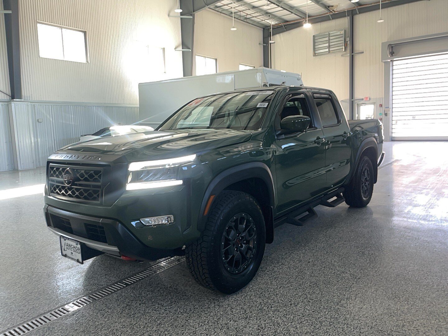 Used 2024 Nissan Frontier PRO-4X w/ Pro Premium Package AWD/4WD image 3
