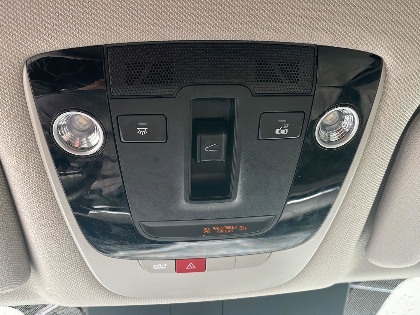 Used 2025 Kia Sorento SX AWD/4WD image 26