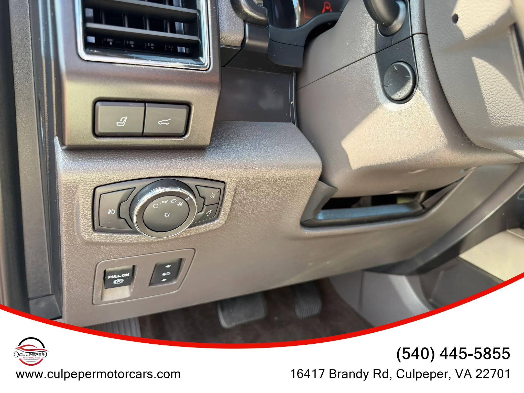 Used 2018 Ford Expedition Limited w/ Equipment Group 301A AWD/4WD image 23