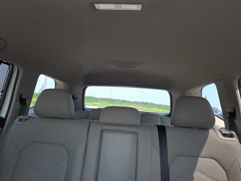 Used 2025 Volkswagen Atlas SE FWD image 51