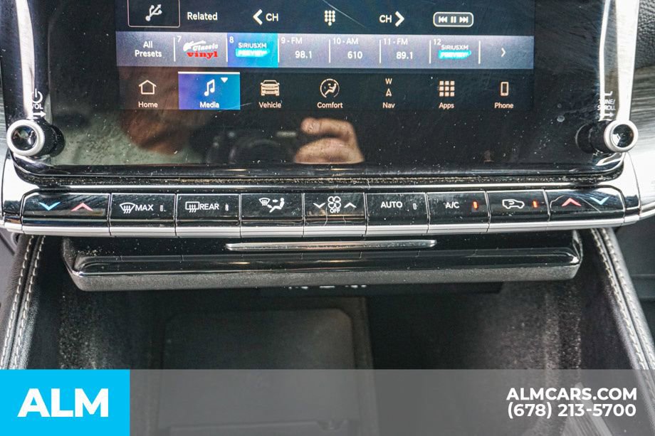 Used 2023 Jeep Wagoneer Series III w/ Preferred Equipment Group image 44