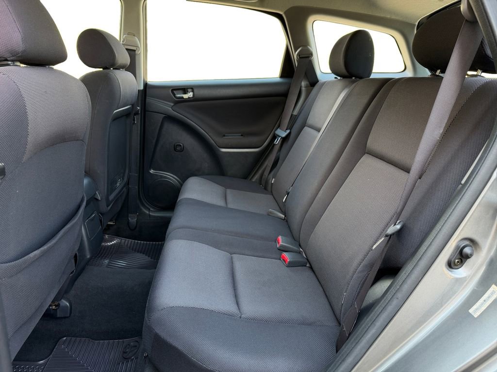 Used 2004 Toyota Matrix FWD image 17