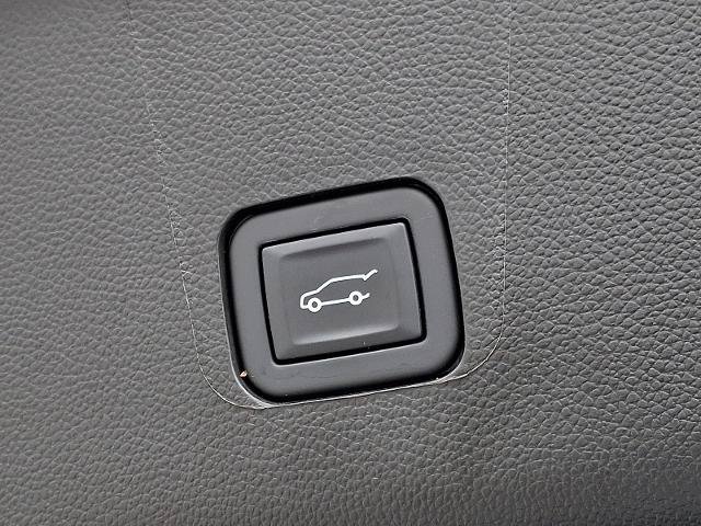 Certified 2023 Chevrolet Traverse LT AWD/4WD image 32