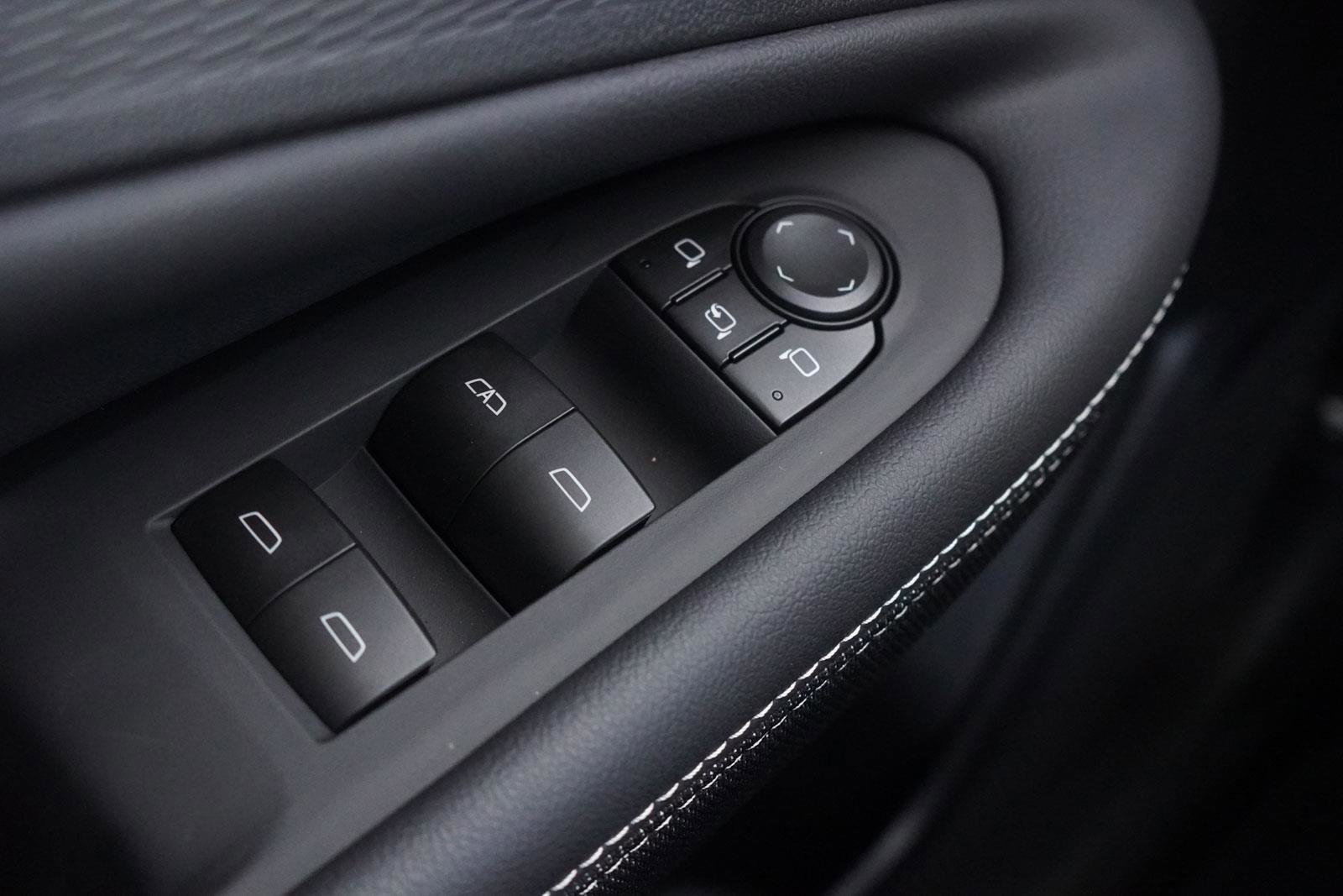 New 2026 Chevrolet Blazer EV LT FWD image 18