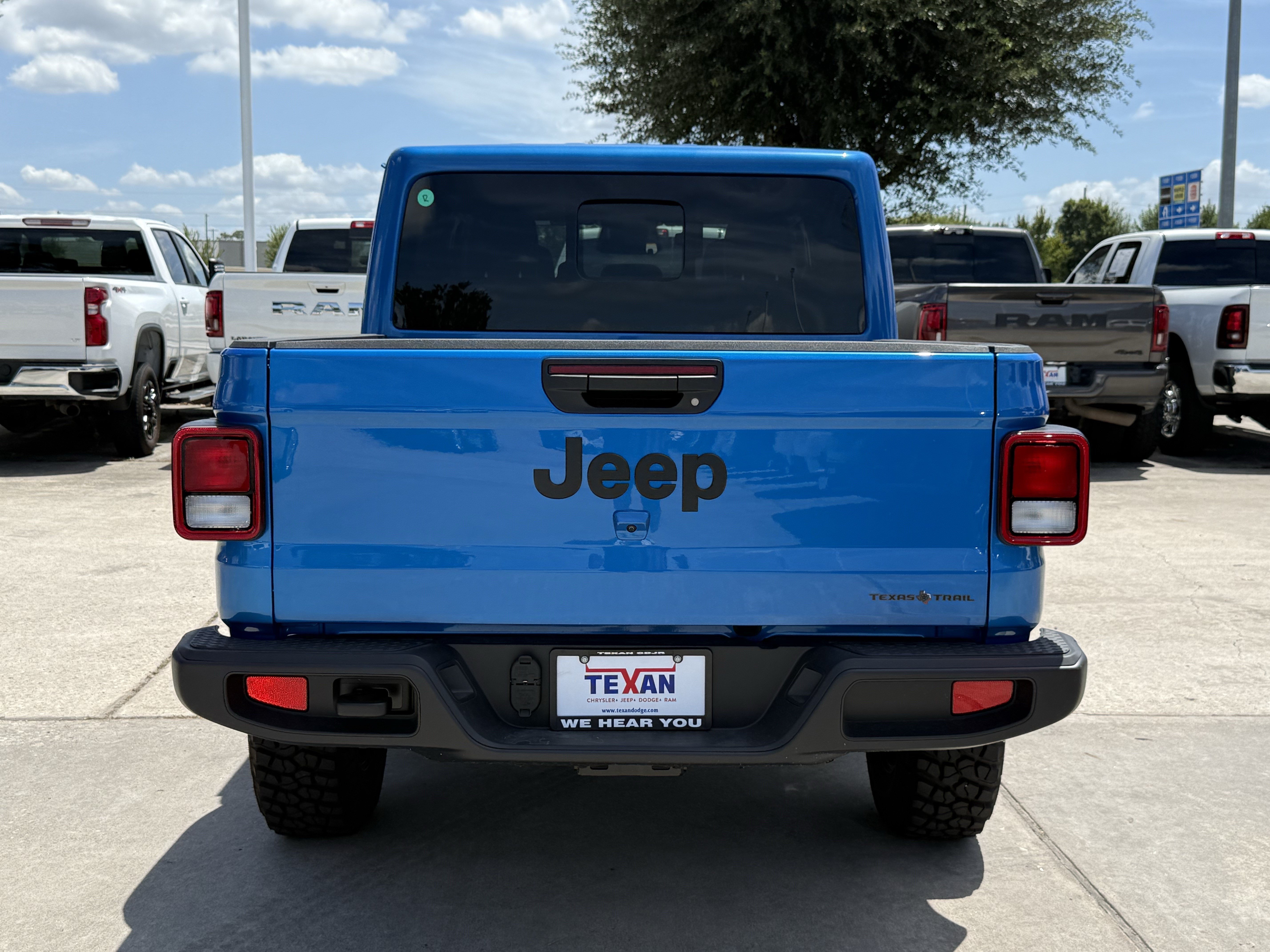 New 2026 Jeep Gladiator Sport AWD/4WD image 6