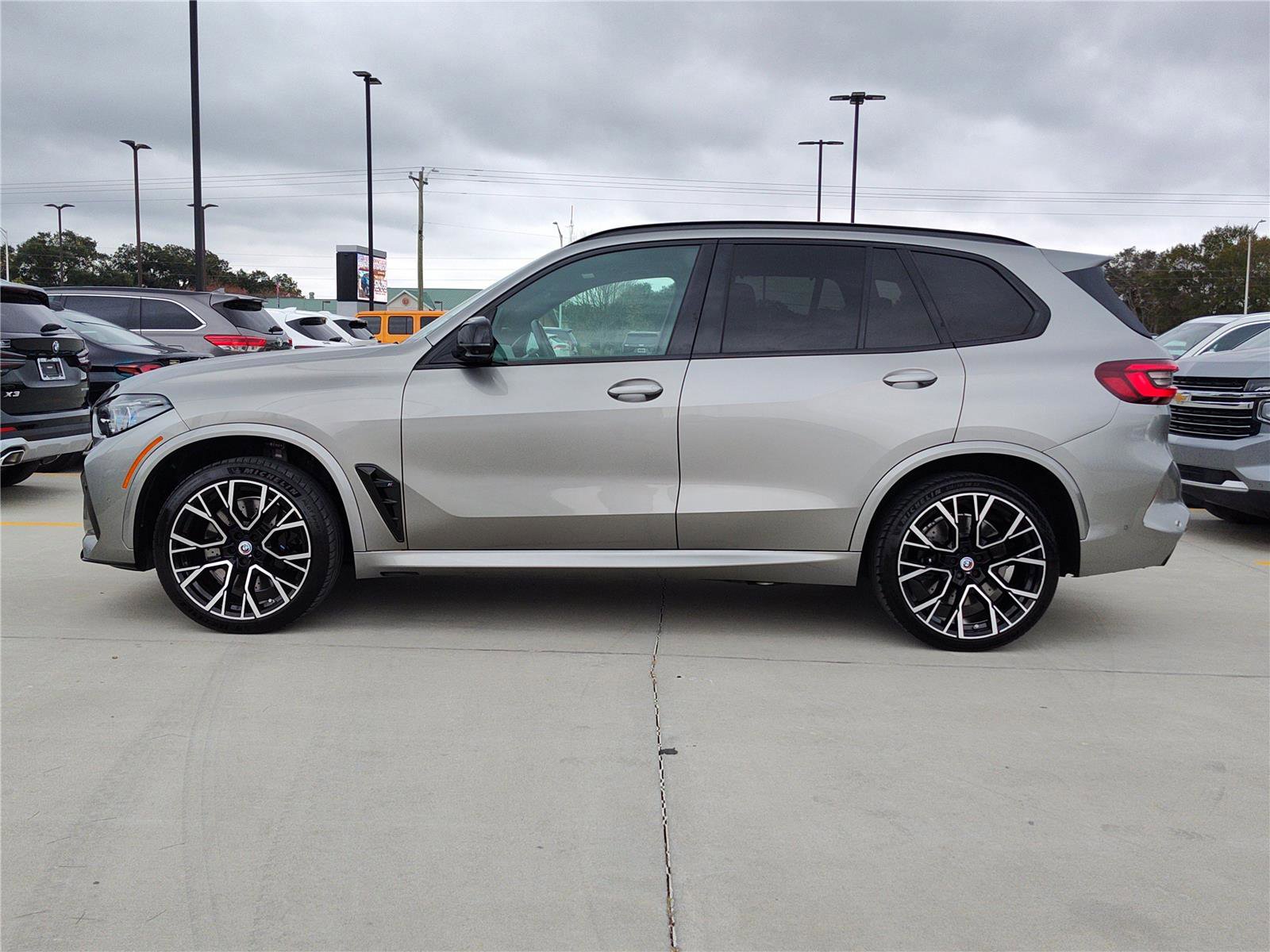Certified 2023 BMW X5 M w/ Competition Package AWD/4WD image 3