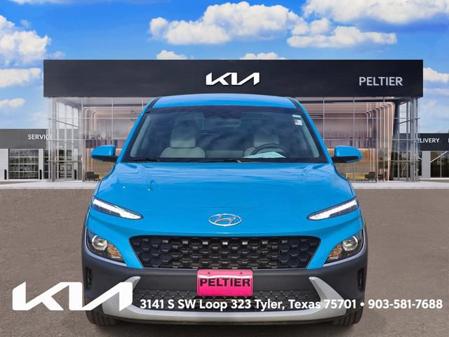 Used 2023 Hyundai Kona SE FWD image 2