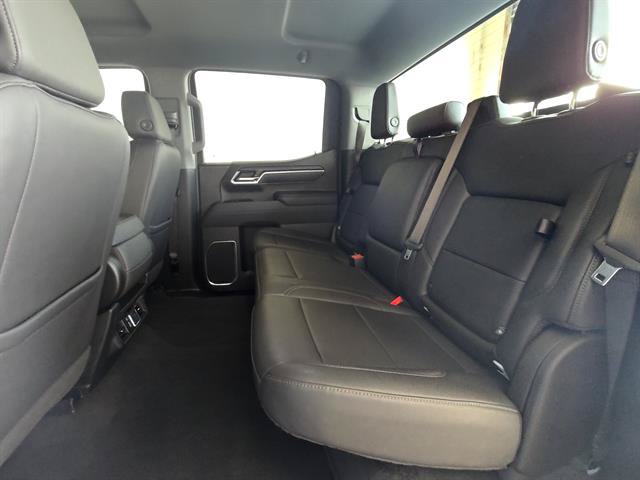 Used 2026 GMC Sierra 1500 SLT AWD/4WD image 13