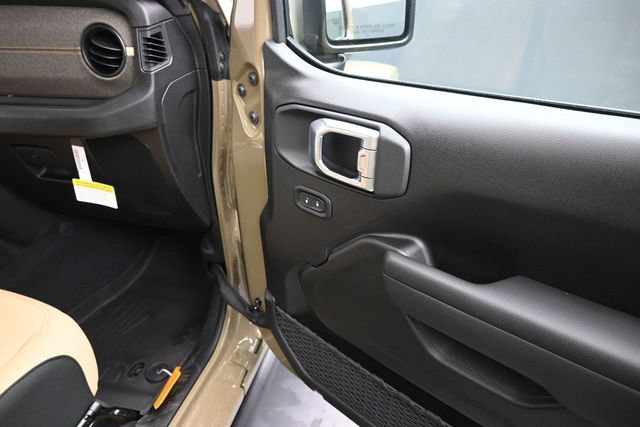 New 2026 Jeep Gladiator Willys AWD/4WD image 16