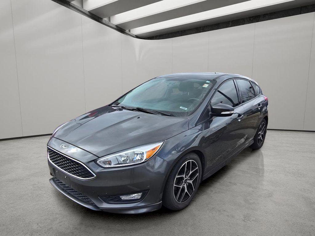 Used 2016 Ford Focus SE w/ SE Sport Package image 1