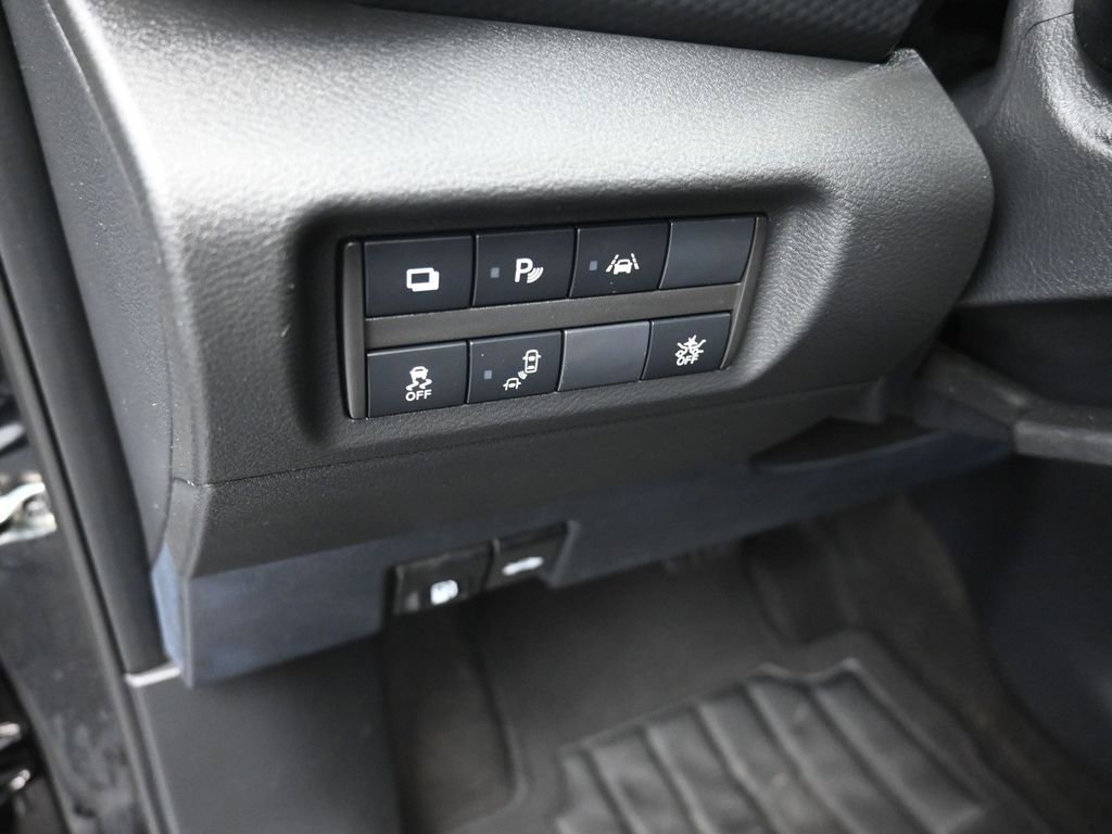 Used 2022 Nissan Kicks S image 13