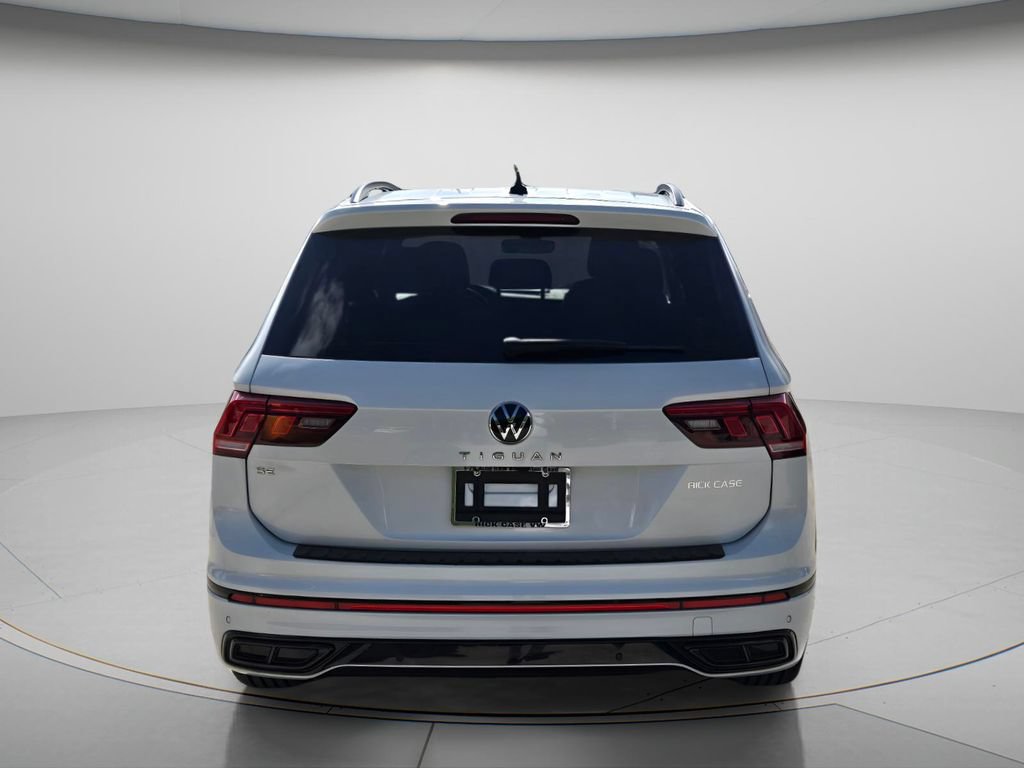 Certified 2024 Volkswagen Tiguan SE R-Line FWD image 6