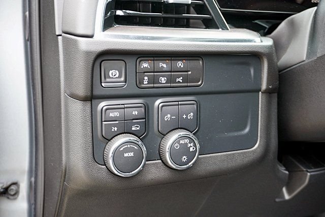 Used 2025 Chevrolet Tahoe LS AWD/4WD image 34
