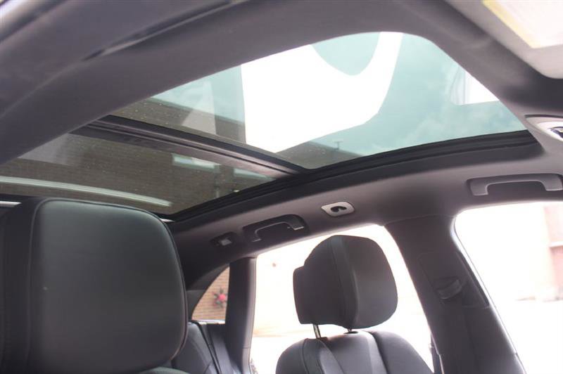 Used 2016 Porsche Macan S image 32