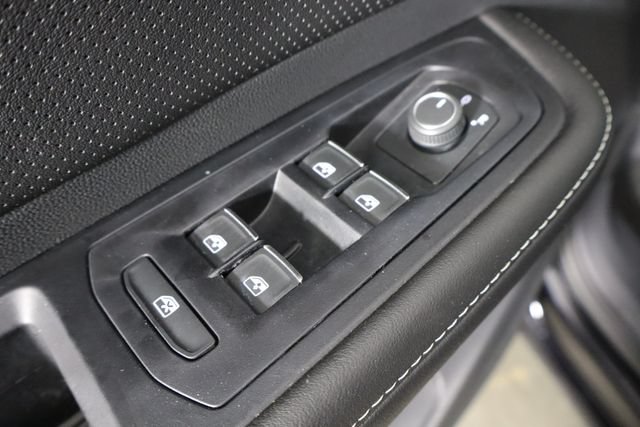 Used 2026 Volkswagen Atlas SE FWD image 19