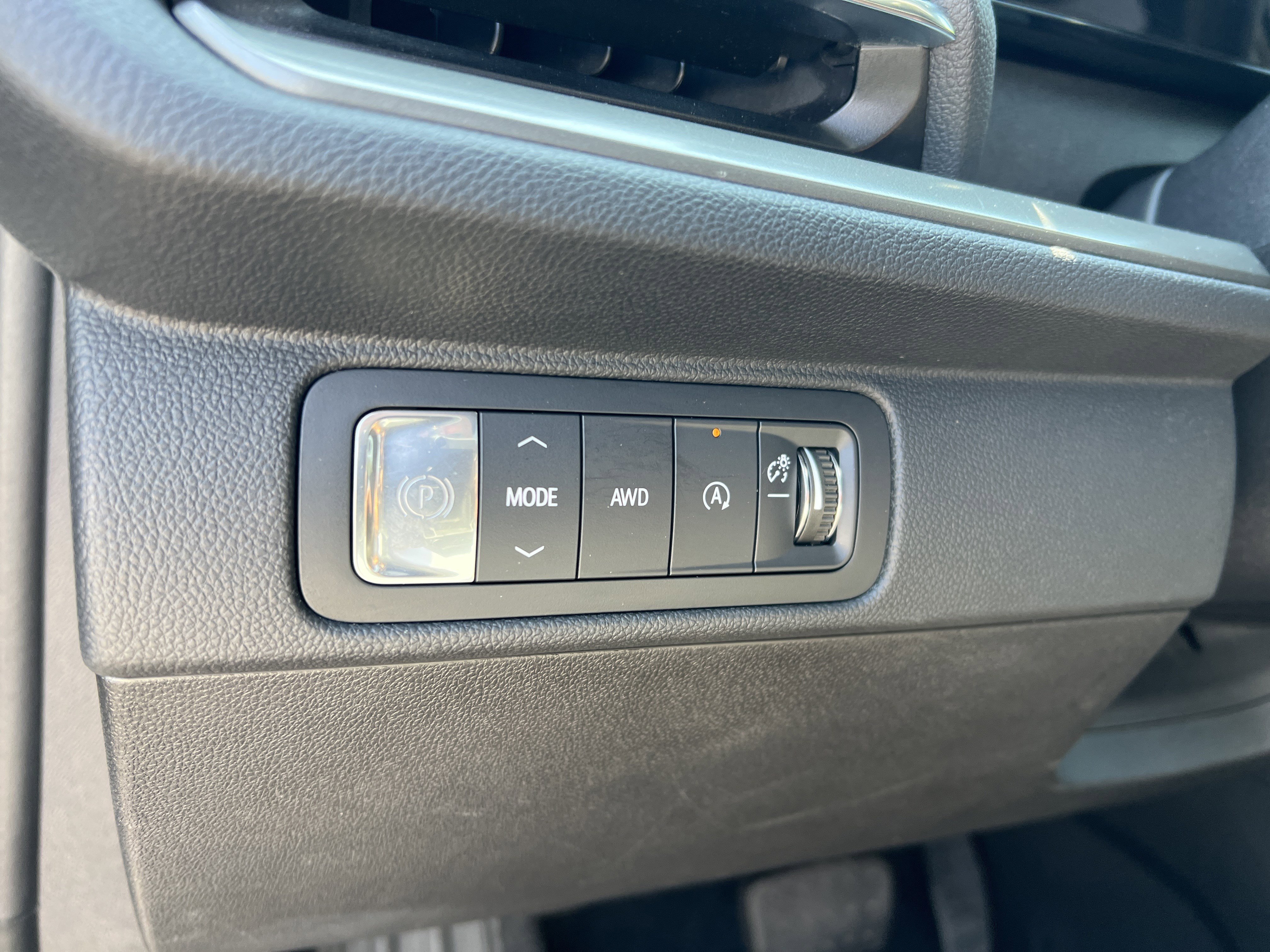 Used 2024 Chevrolet Traverse LT AWD/4WD image 14