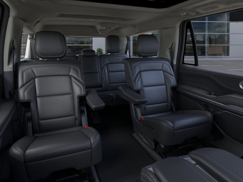 New 2025 Lincoln Navigator L Reserve image 11