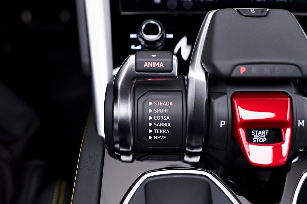 Used 2021 Lamborghini Urus image 74