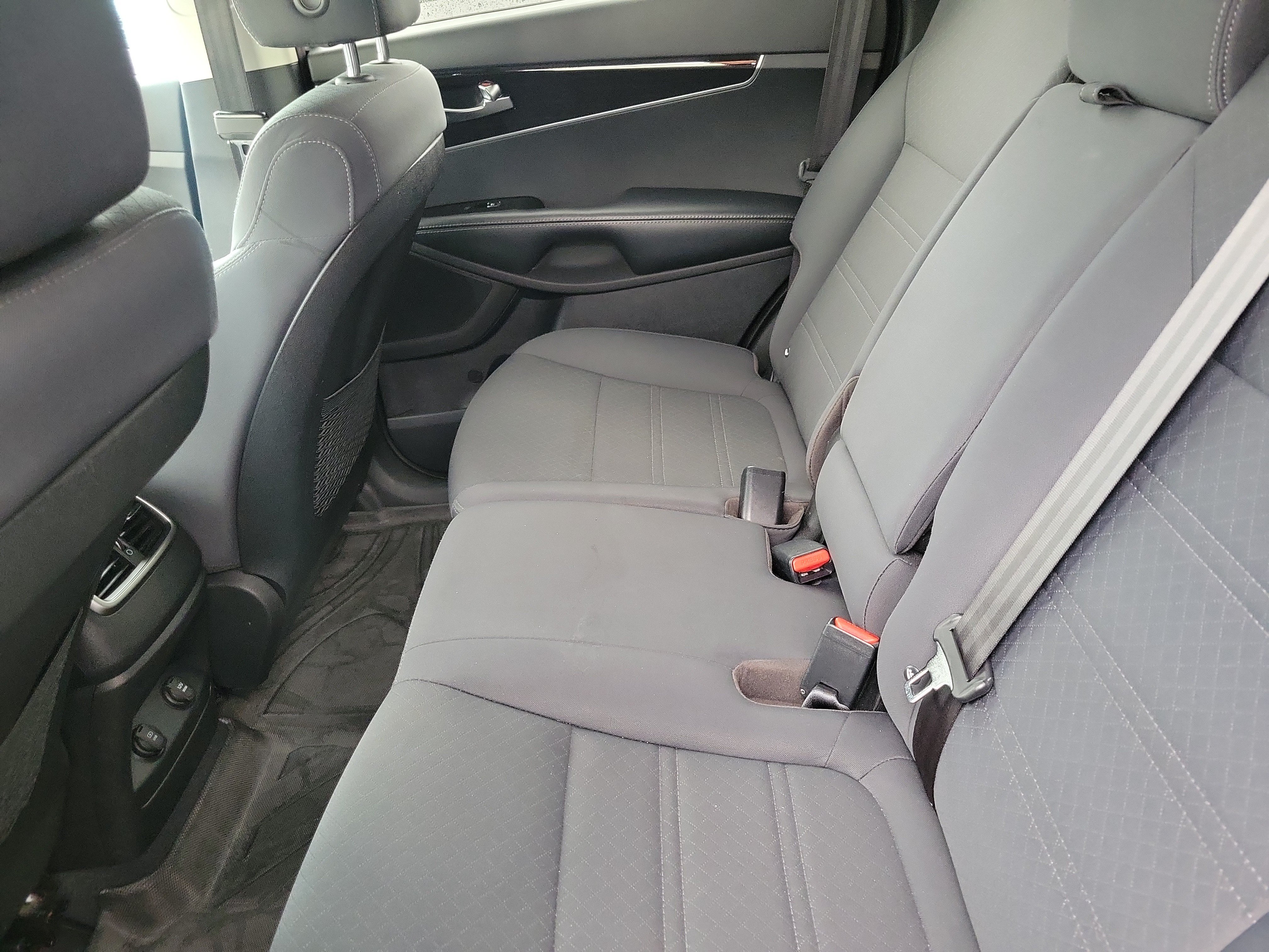 Used 2019 Kia Sorento AWD w/ LX Convenience Package image 10