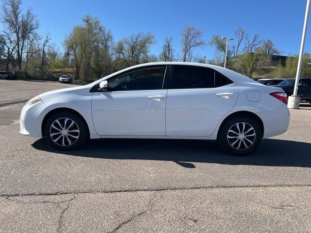 Used 2015 Toyota Corolla LE image 2