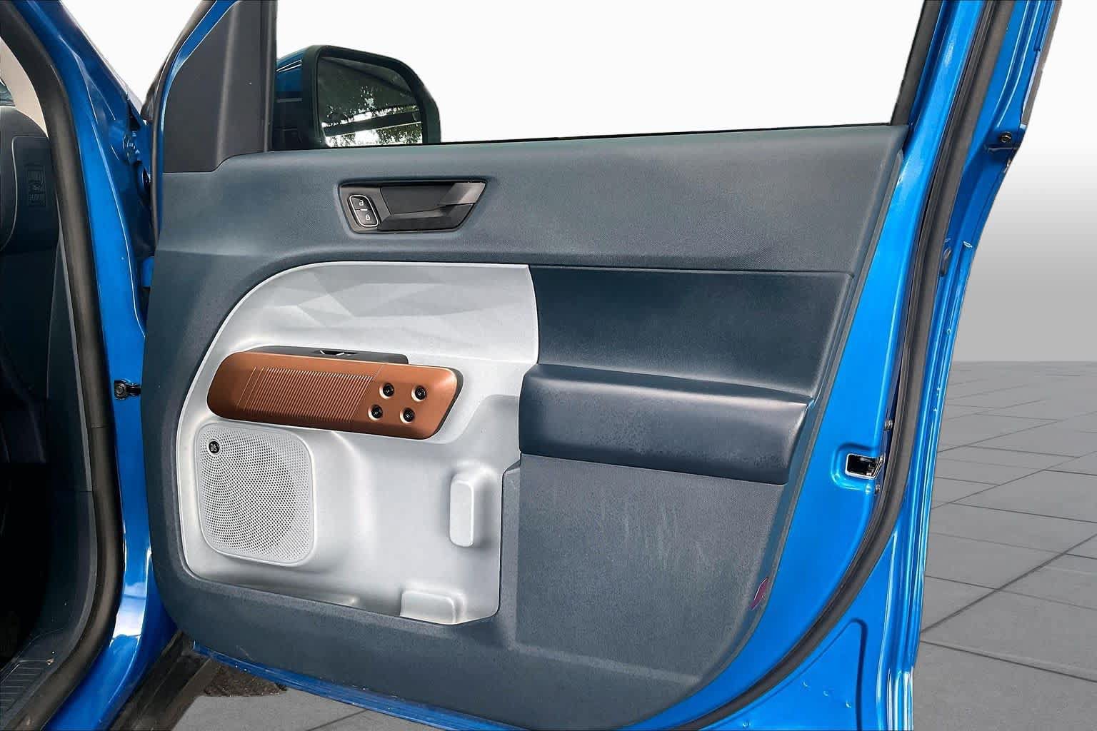 Used 2022 Ford Maverick Lariat w/ Lariat Luxury Package FWD image 23