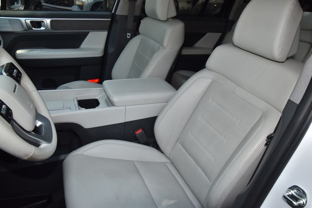 Used 2024 Hyundai Santa Fe Limited FWD image 33