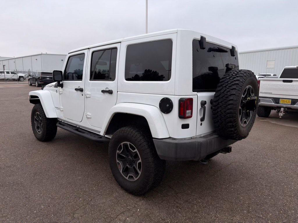 Used 2015 Jeep Wrangler Unlimited Rubicon w/ Connectivity Group AWD/4WD image 2