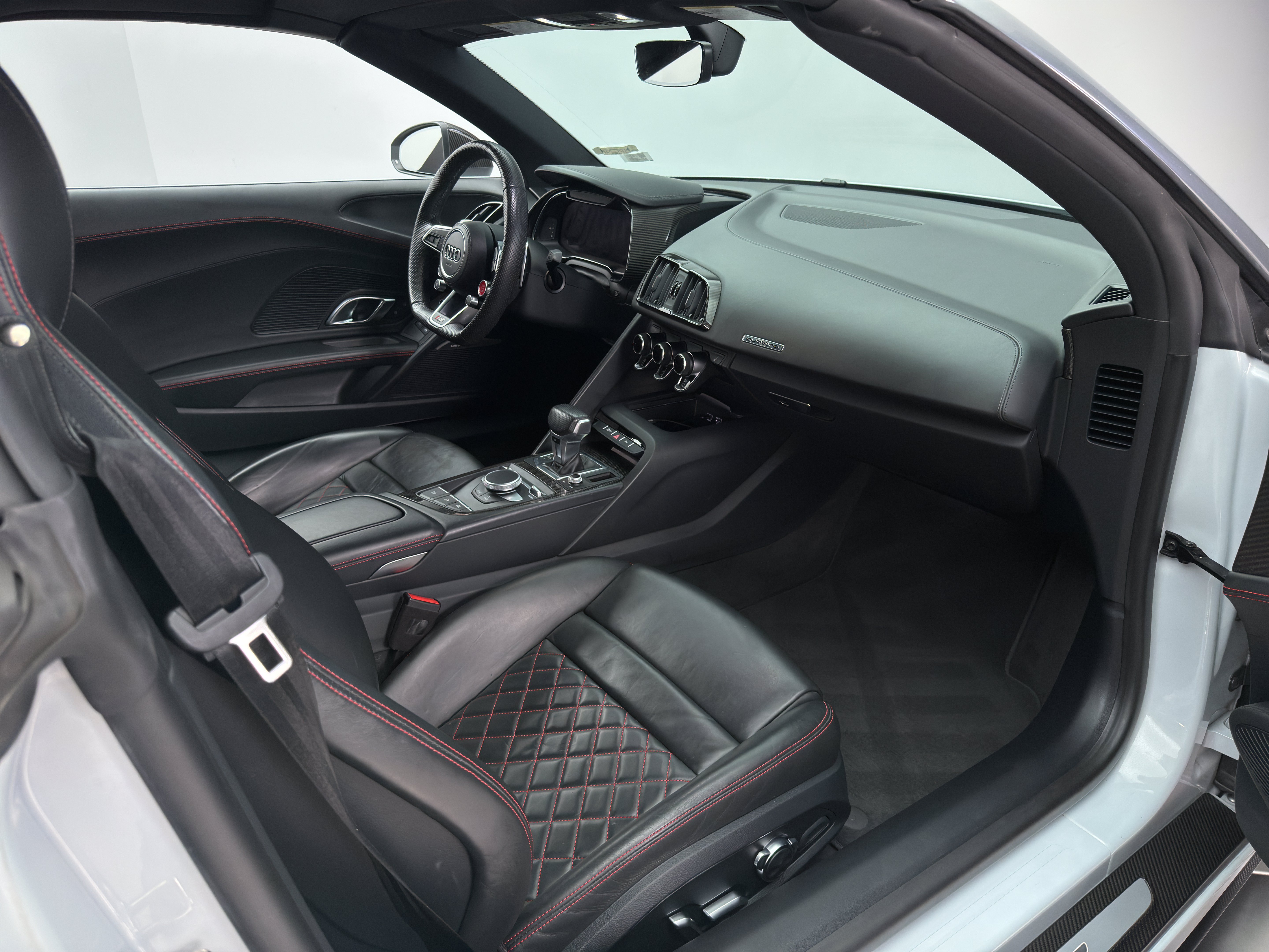 Used 2018 Audi R8 V10 plus AWD/4WD image 26