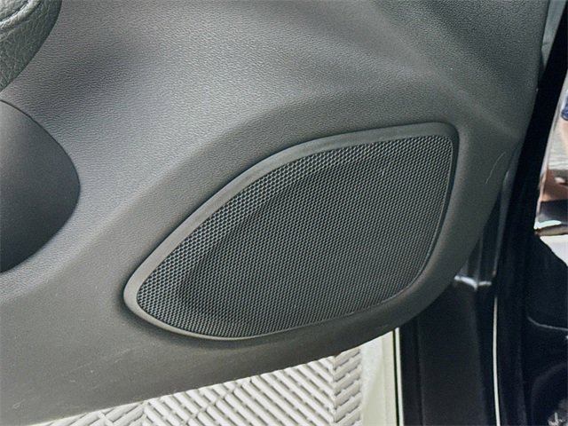 Used 2021 Volvo V60 T5 Cross Country image 19