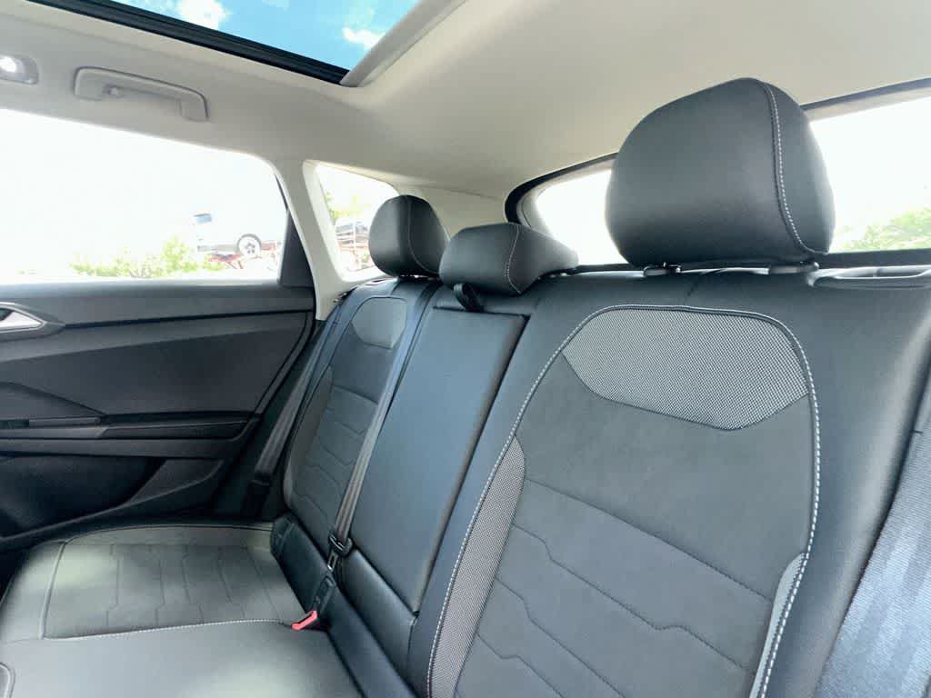 New 2026 Volkswagen Taos SE FWD image 22