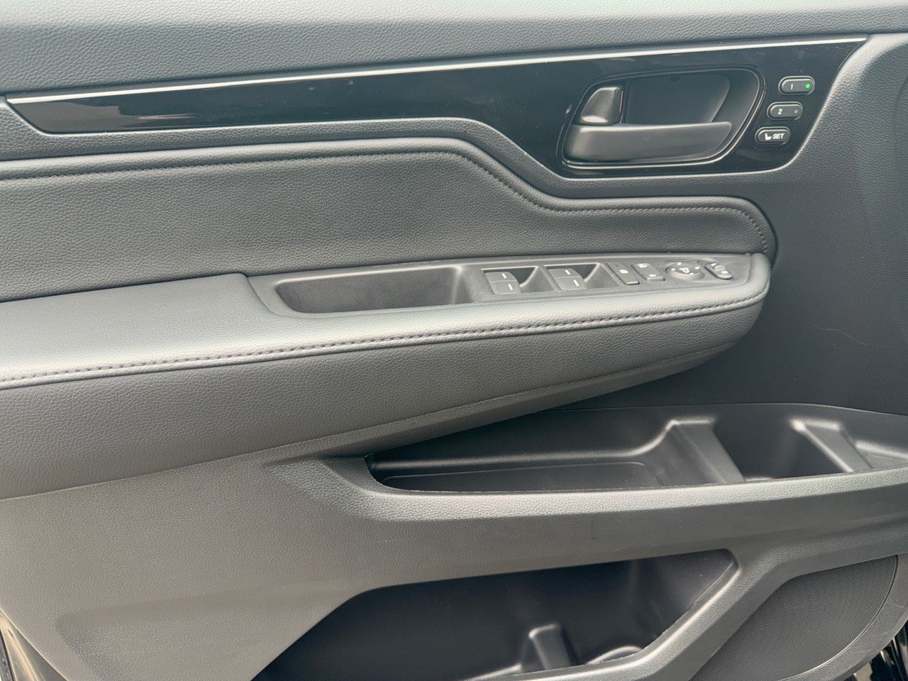 Certified 2025 Honda Odyssey Touring image 14