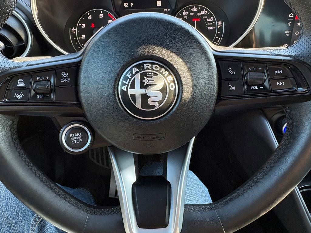 Used 2022 Alfa Romeo Giulia Ti AWD/4WD image 18