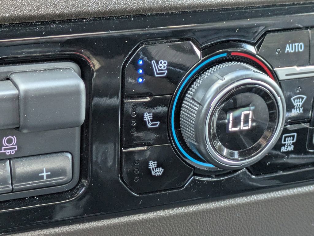 Used 2024 Chevrolet Silverado 1500 LTZ image 24