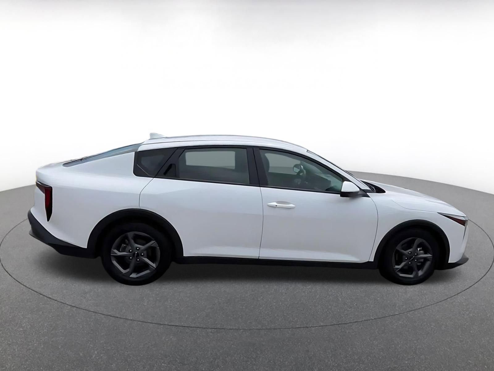 Used 2025 Kia K4 FWD image 15