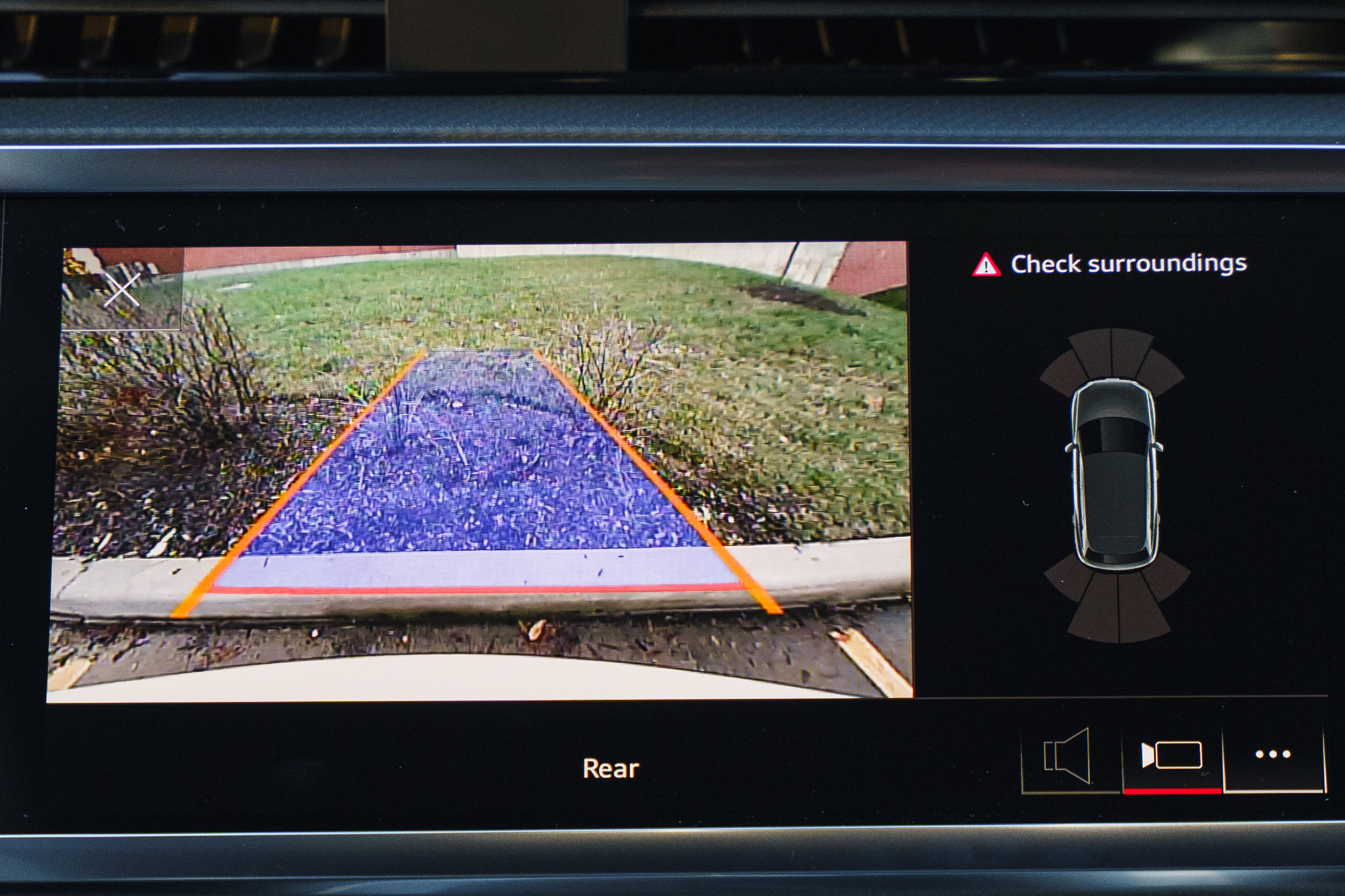 Certified 2025 Audi Q3 2.0T Premium w/ Convenience Package image 14