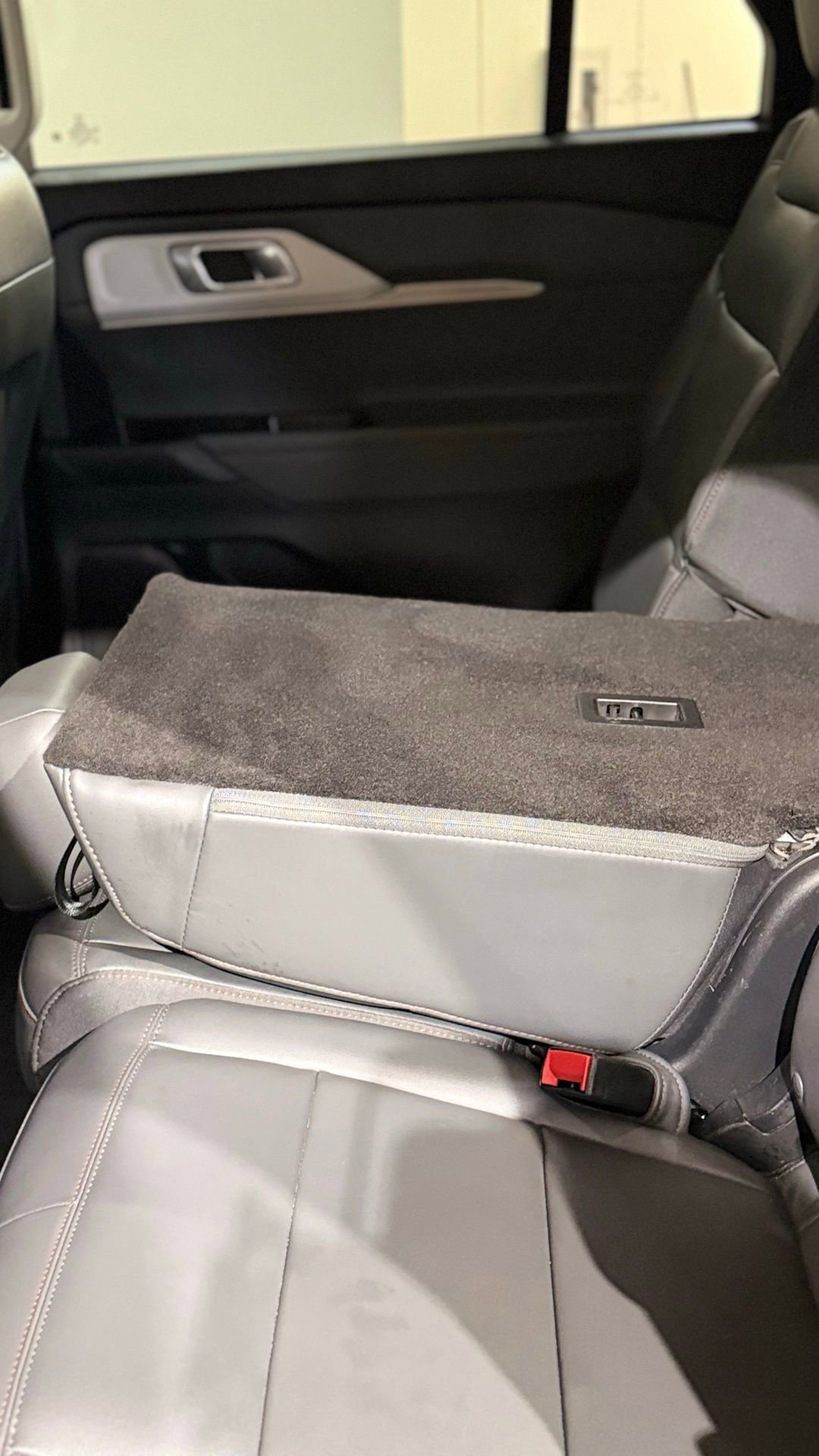 Used 2025 Ford Explorer Active w/ Active Comfort Package image 61