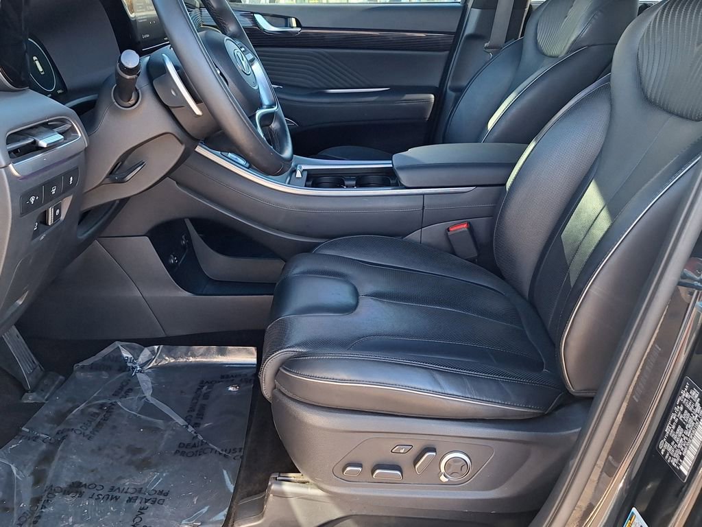 Used 2023 Hyundai Palisade Calligraphy image 10