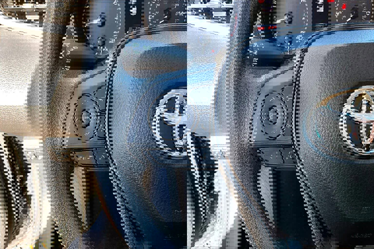 Certified 2023 Toyota Corolla LE image 22