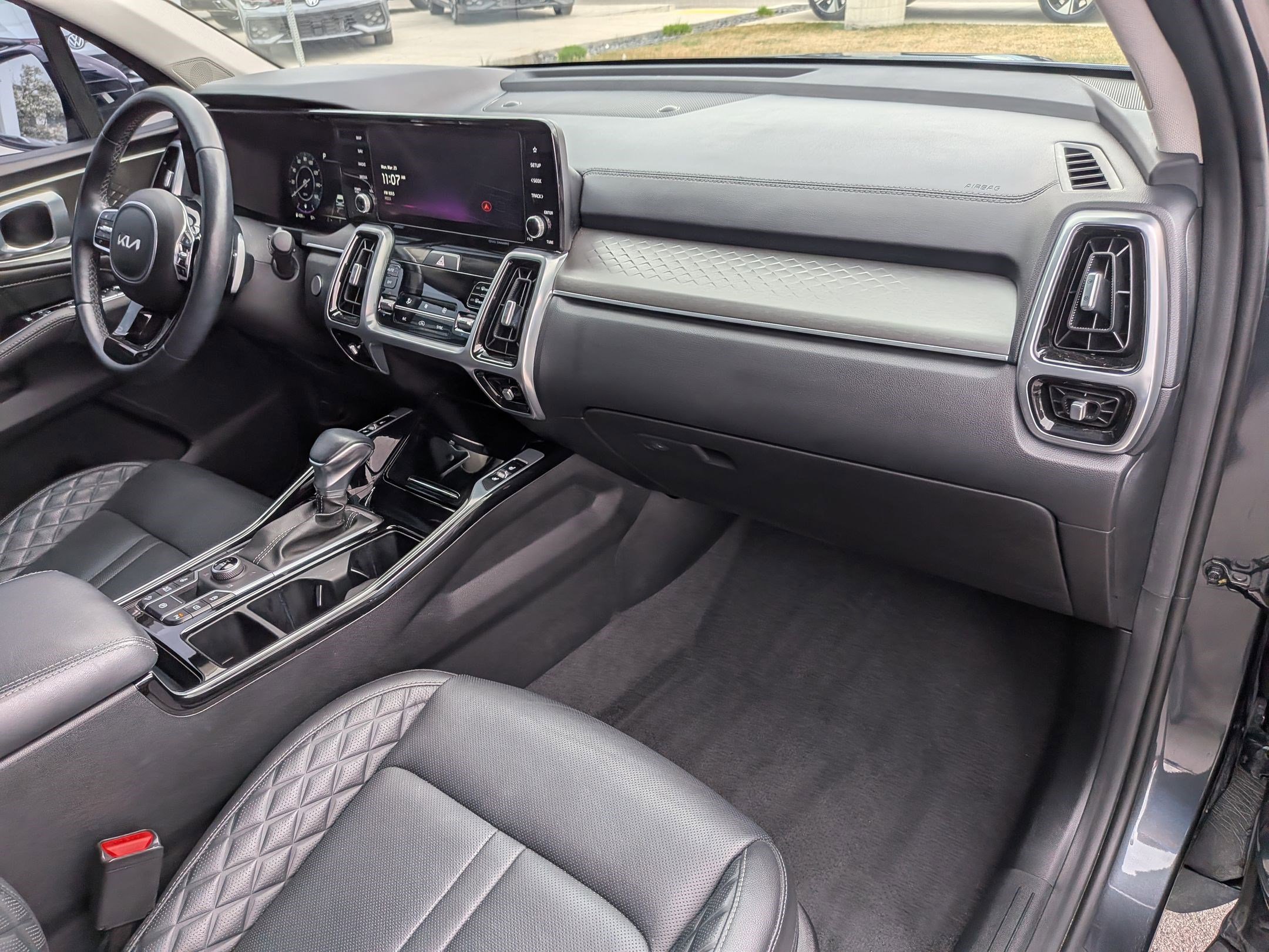 Used 2023 Kia Sorento SX image 34