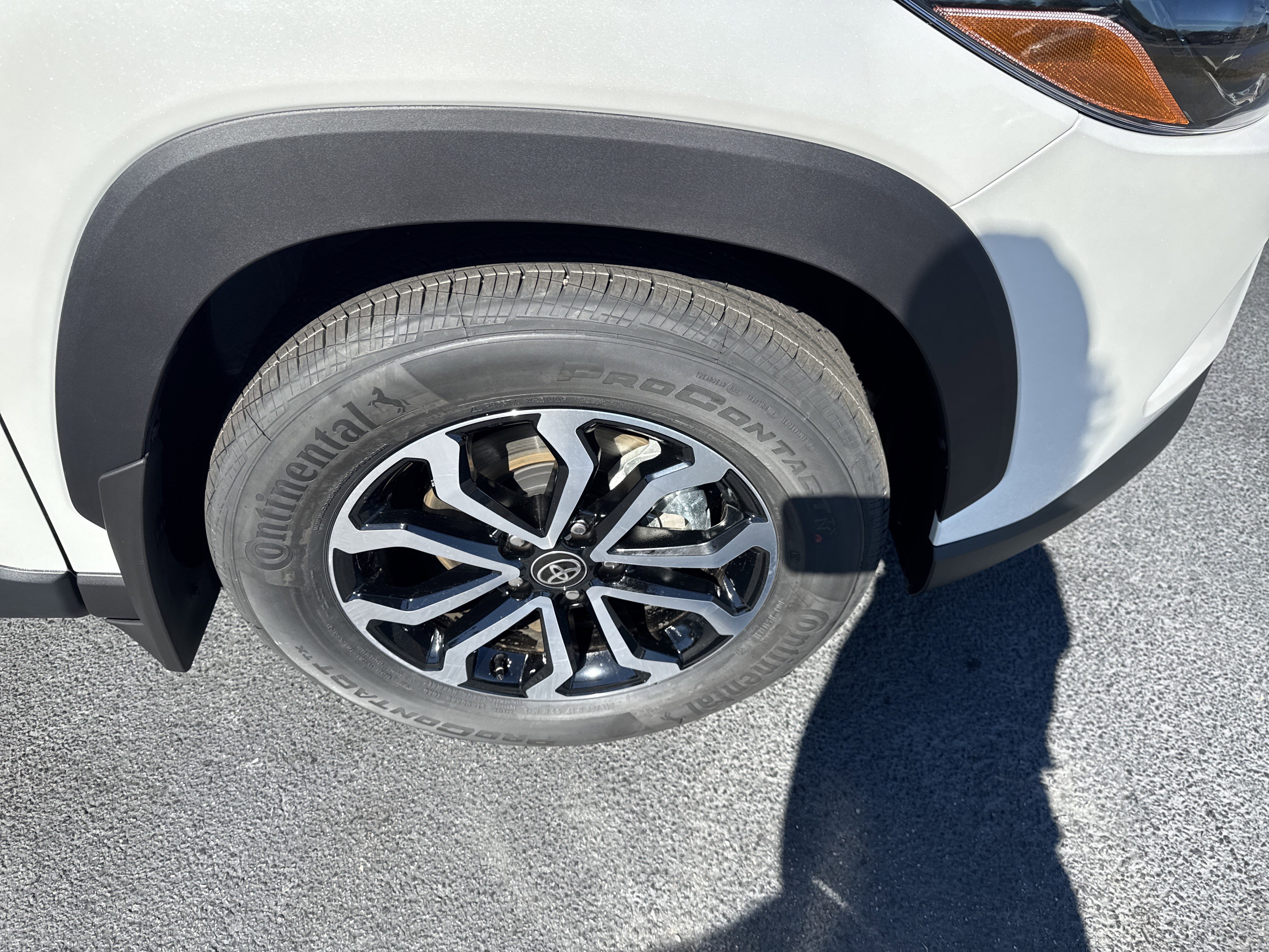 New 2026 Toyota Corolla Cross SE image 10